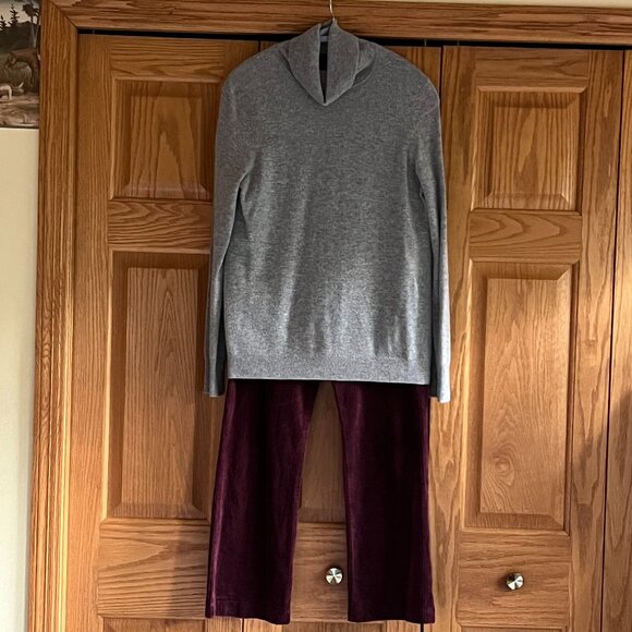 KUT FROM THE KLOTH -  Giselle Kick Flare Corduroy Pant -- NEW, no Tag - Picture 10 of 11